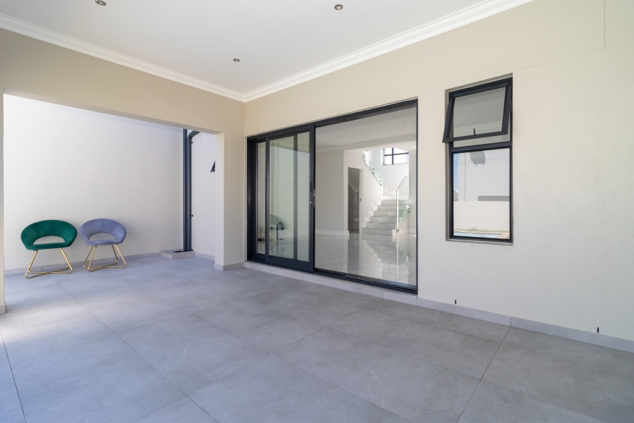 2 Bedroom Property for Sale in Sandown Western Cape